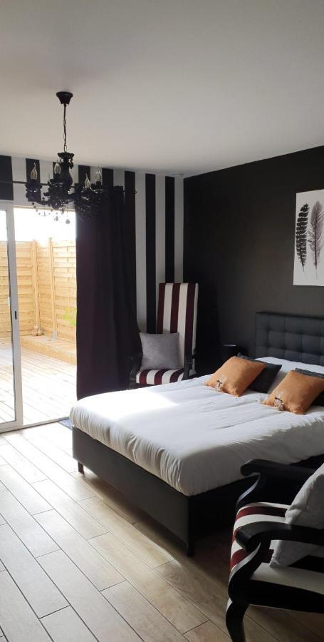 Le Cosy De Sarah Bed and Breakfast Bordeaux-Saint-Clair Exteriör bild