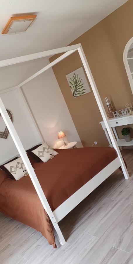 Le Cosy De Sarah Bed and Breakfast Bordeaux-Saint-Clair Exteriör bild